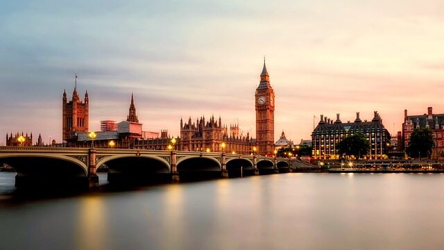 Shoreditch Tech Company Moves to Canary Wharf; Cyndi Notes the Direction of Travel
